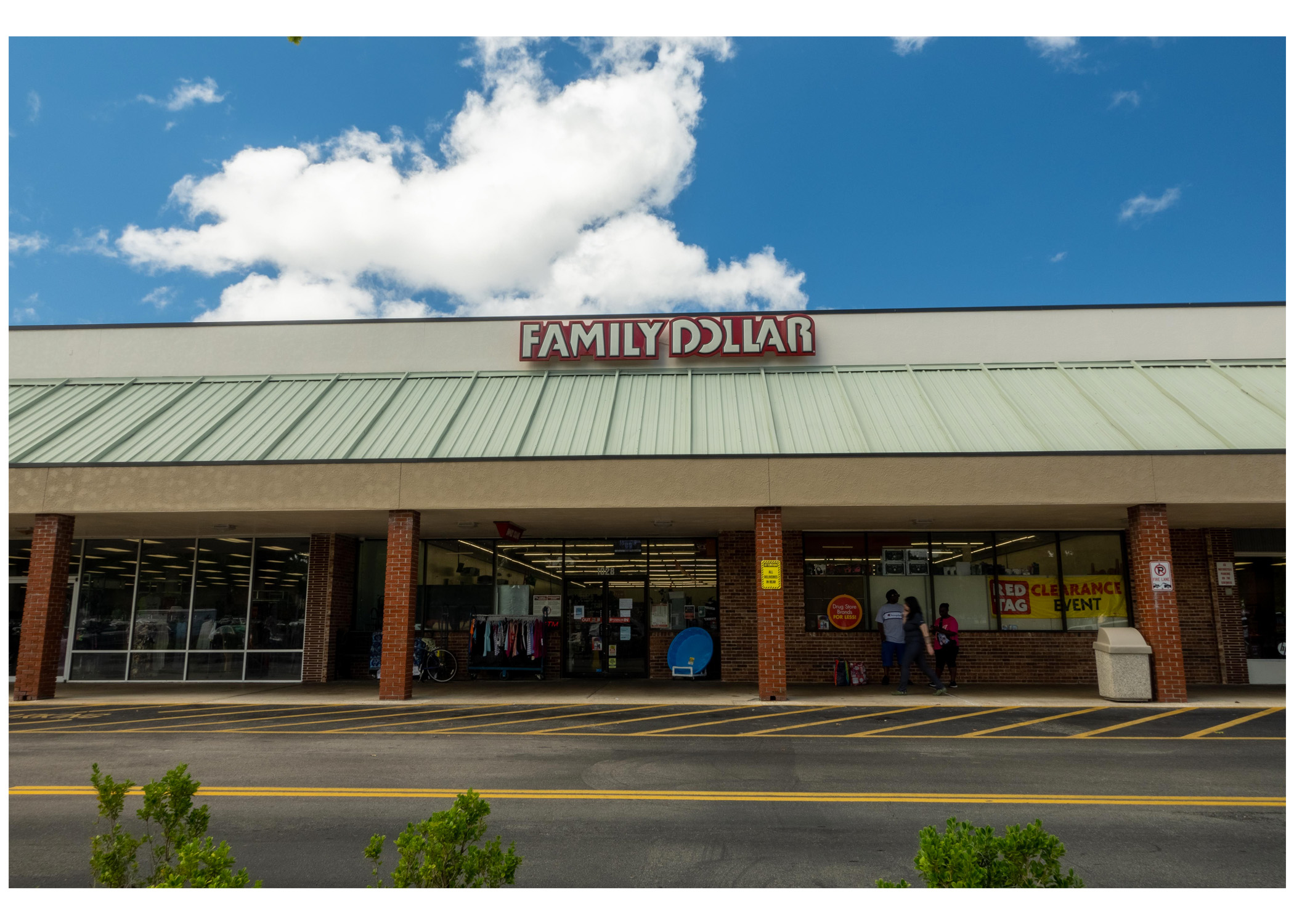 Gainesville Shopping Center, Family Dollar